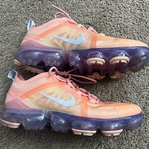 💥💥SALE💥💥Nike Air VaporMax Plus Peach Sneakers